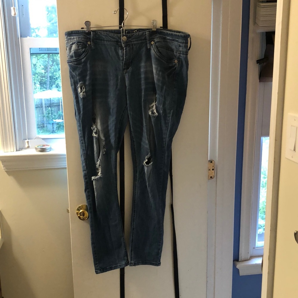 Size 17 wallflower Extreme distress jeans